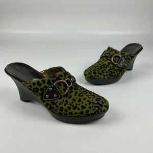 Cole Haan Women's Size 7B Green Leopard Bit Wedge Heel Clog Shoes D17490 Mule